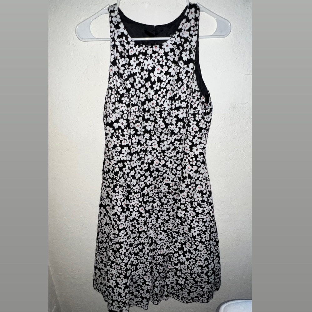 ivy + blue floral dress. Never worn. Size 4